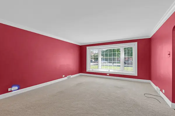 3210 W 97th ST, Evergreen Park, IL 60805