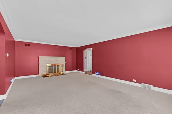 3210 W 97th ST, Evergreen Park, IL 60805