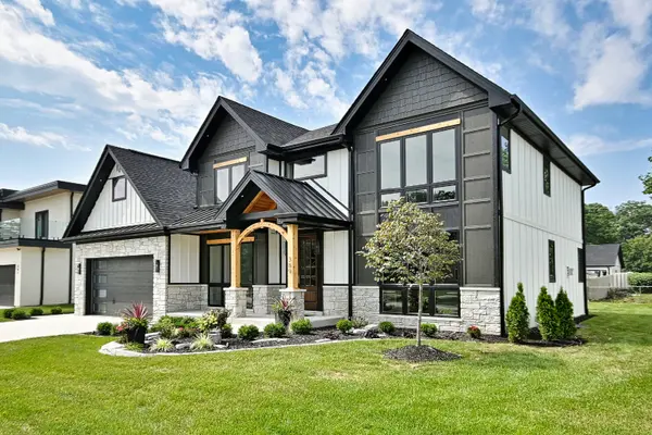 389 Preserve LN, Wood Dale, IL 60191