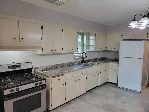 3213 Cuyler AVE, Berwyn, IL 60402