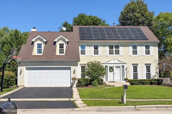 320 Ambria DR, Mundelein, IL 60060