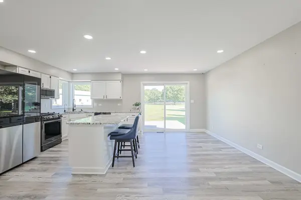 6805 Johnsburg RD, Spring Grove, IL 60081