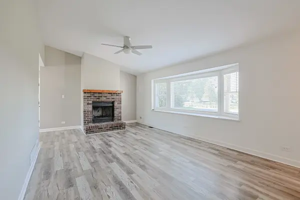 6805 Johnsburg RD, Spring Grove, IL 60081