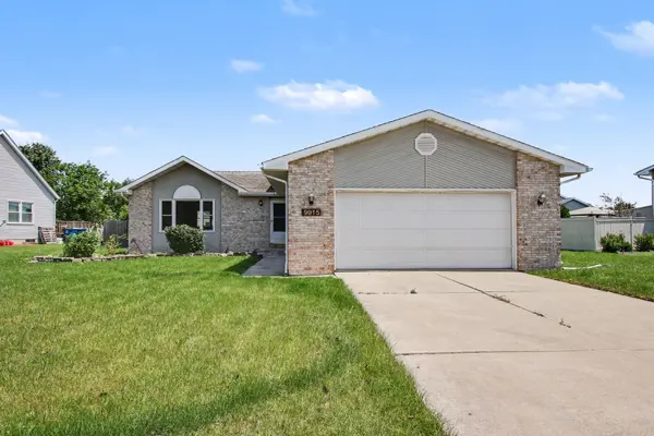 9915 Monroe ST, Crown Point, IN 46307