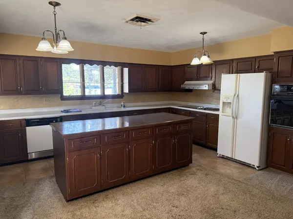 406 S Walnut ST, Pinckneyville, IL 62274