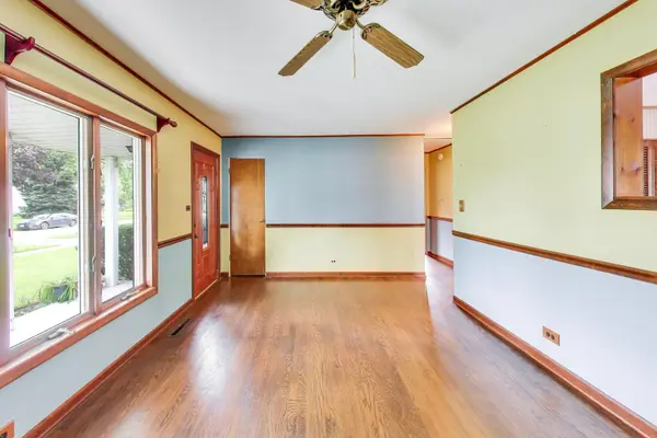 219 N William ST, Mount Prospect, IL 60056