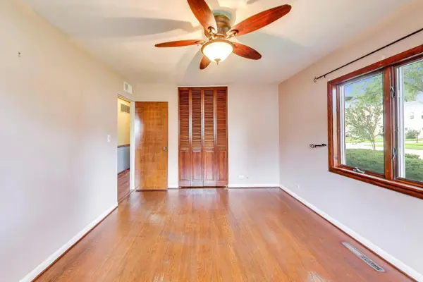 219 N William ST, Mount Prospect, IL 60056