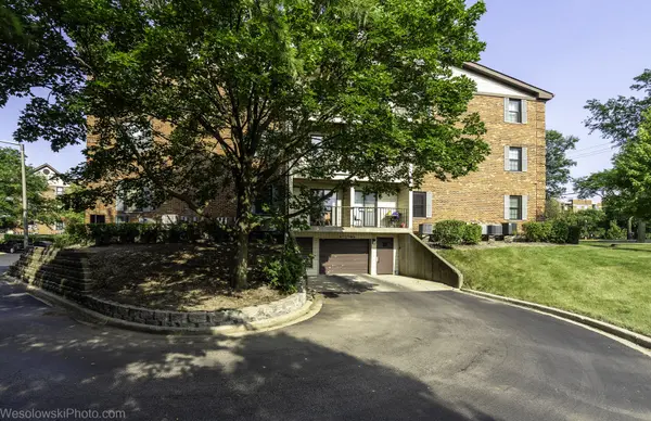 641 Hapsfield LN #201, Buffalo Grove, IL 60089