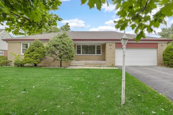 270 Crescent DR, Chicago Heights, IL 60411