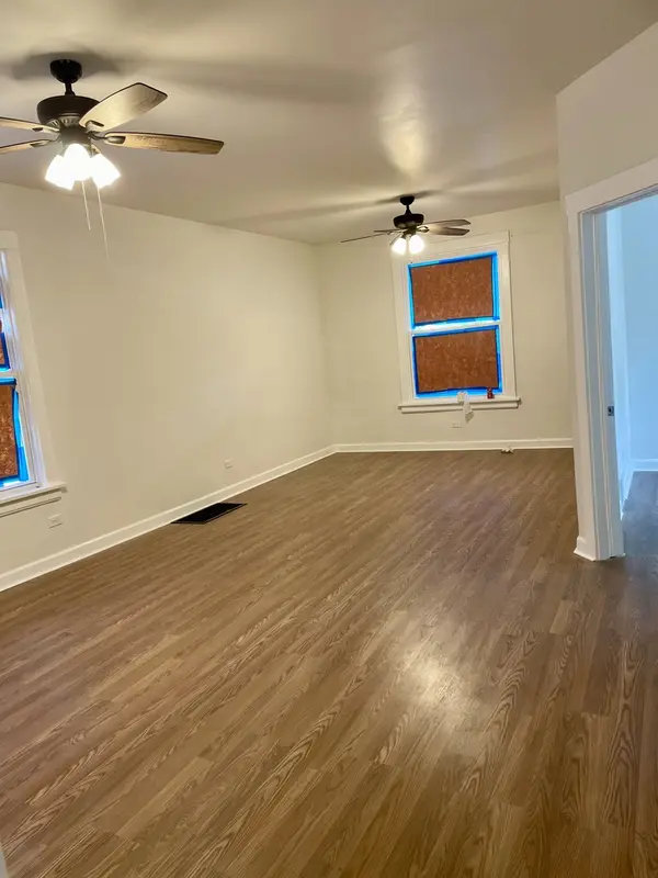 1504 W 73rd ST, Chicago, IL 60636