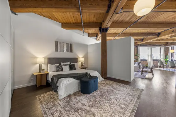 913 W Van Buren ST #5D, Chicago, IL 60607