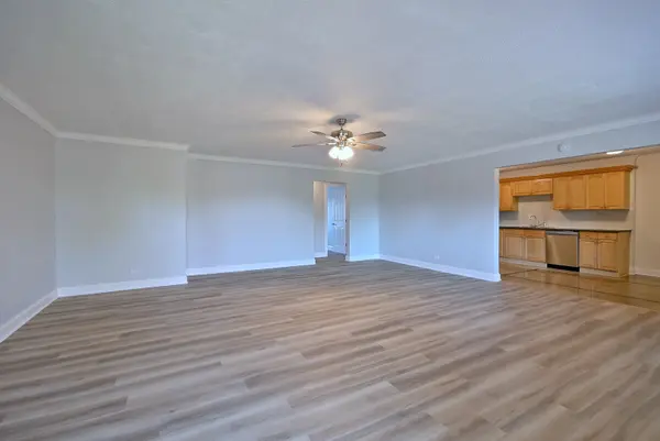 600 S York ST #2B, Elmhurst, IL 60126