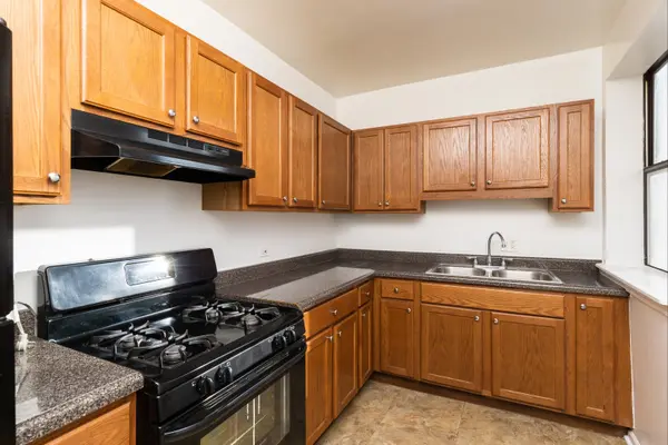 3213 W Diversey AVE #301, Chicago, IL 60647