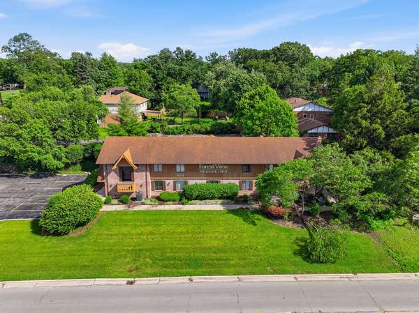 8265 S Archer AVE, Willow Springs, IL 60480