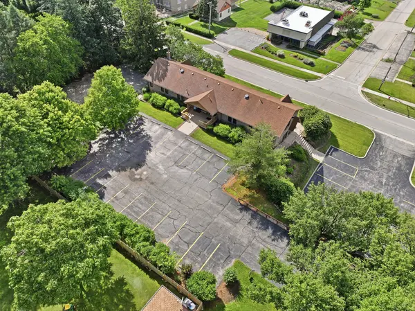 8265 S Archer AVE, Willow Springs, IL 60480