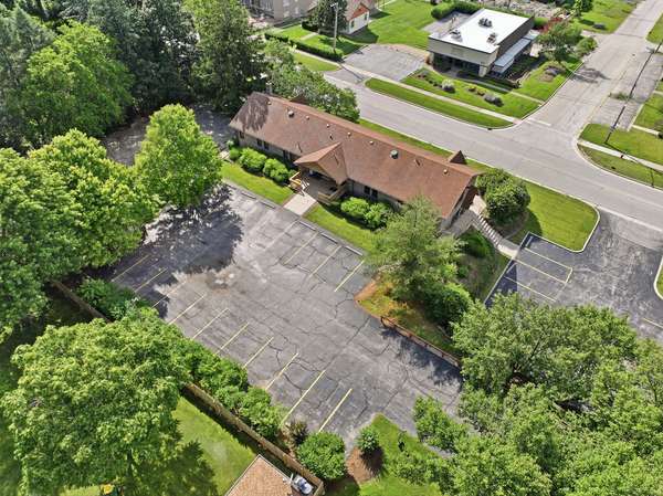 8265 S Archer AVE, Willow Springs, IL 60480