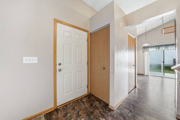 633 Indian Trail RD, Antioch, IL 60002