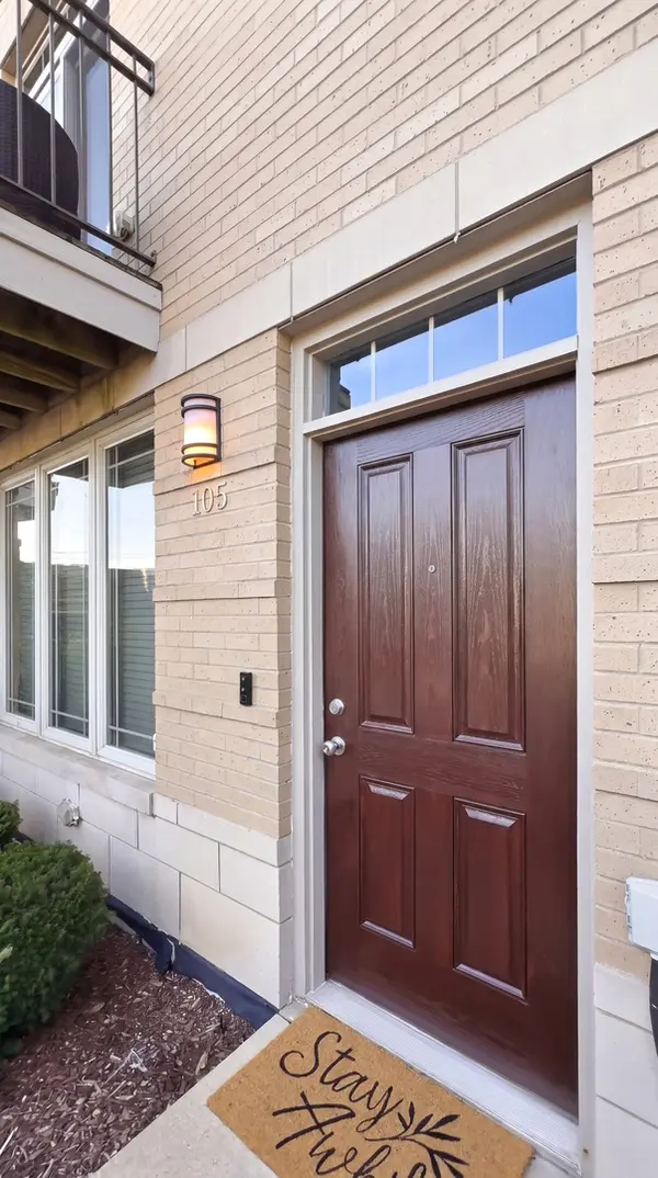 922 Warren AVE #105, Downers Grove, IL 60515