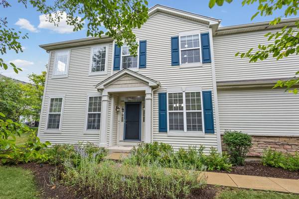 580 S Jade LN, Round Lake, IL 60073
