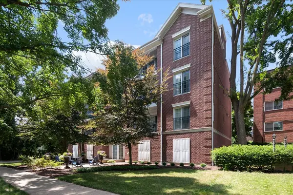 2536 Mcdaniel AVE #402, Evanston, IL 60201