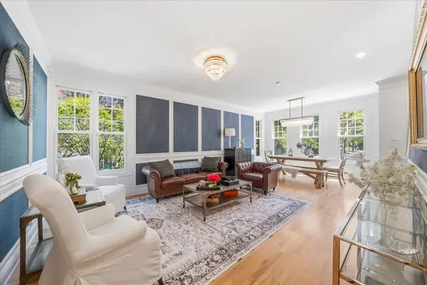 344 W Scott ST, Chicago, IL 60610