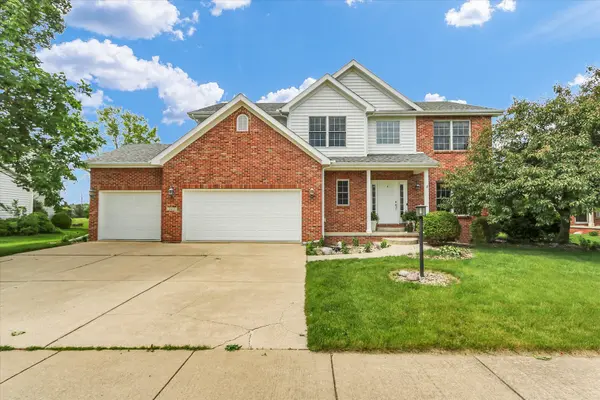 2413 Stricker LN, Urbana, IL 61802