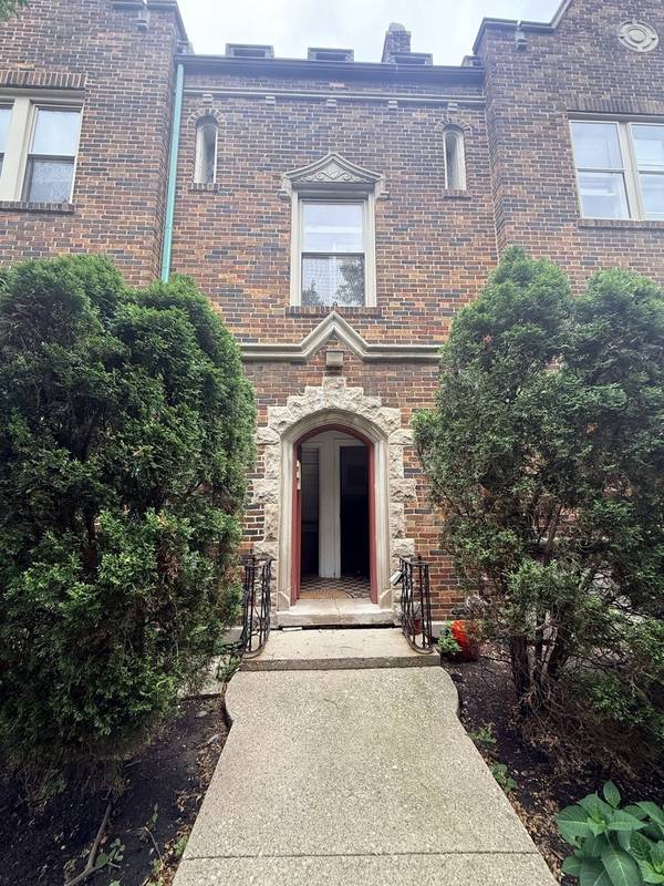 2859 N Kostner AVE #1, Chicago, IL 60641