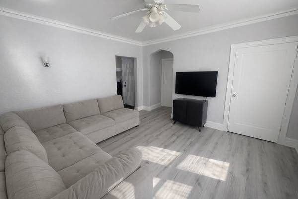 2859 N Kostner AVE #1, Chicago, IL 60641