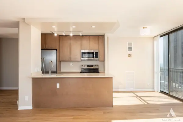 345 W Fullerton Pkwy #1205, Chicago, IL 60614