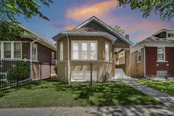 6341 N Campbell AVE, Chicago, IL 60659