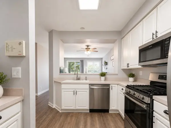 2917 Stockton CT #2917, Naperville, IL 60564