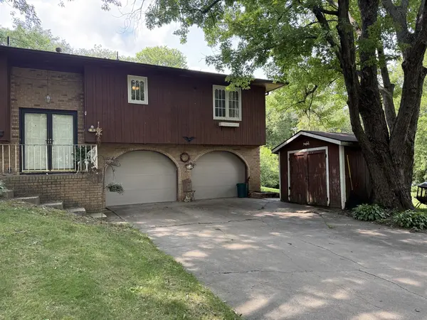 28 Crestview DR, Geneseo, IL 61254