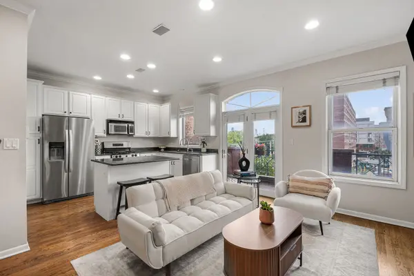 1010 W Diversey Pkwy #3, Chicago, IL 60614