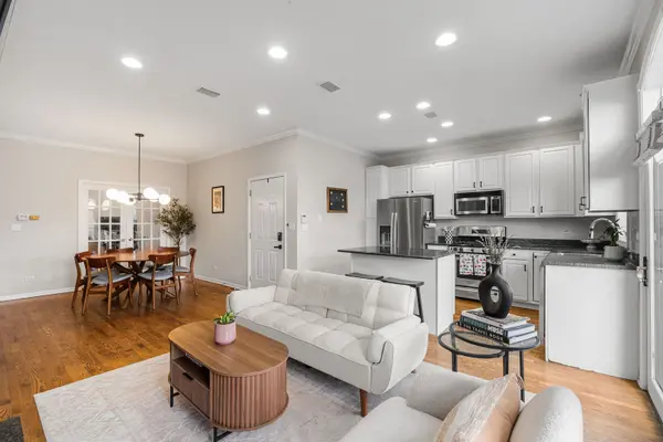 1010 W Diversey Pkwy #3, Chicago, IL 60614