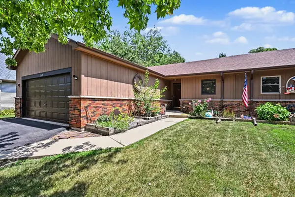 1608 Walsh DR, Yorkville, IL 60560
