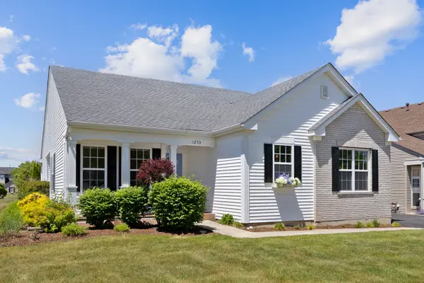 1253 Water Stone CIR, Wauconda, IL 60084