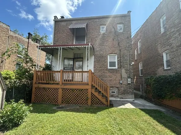 7018 S Calumet AVE, Chicago, IL 60637