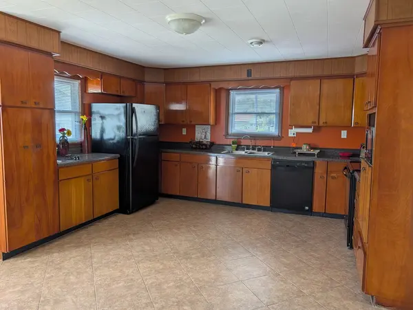 325 N 2nd AVE, Coal City, IL 60416