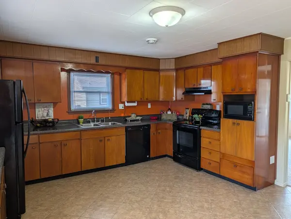 325 N 2nd AVE, Coal City, IL 60416