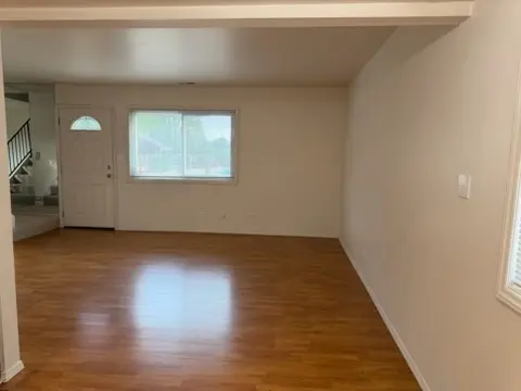 2626 Woodview CT #2626, Waukegan, IL 60087