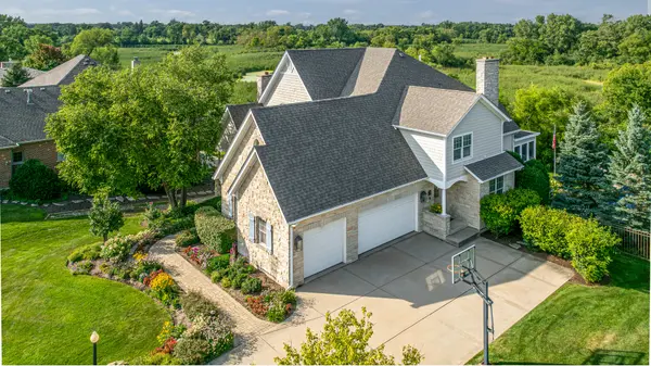 13487 Cambridge DR, Lemont, IL 60439