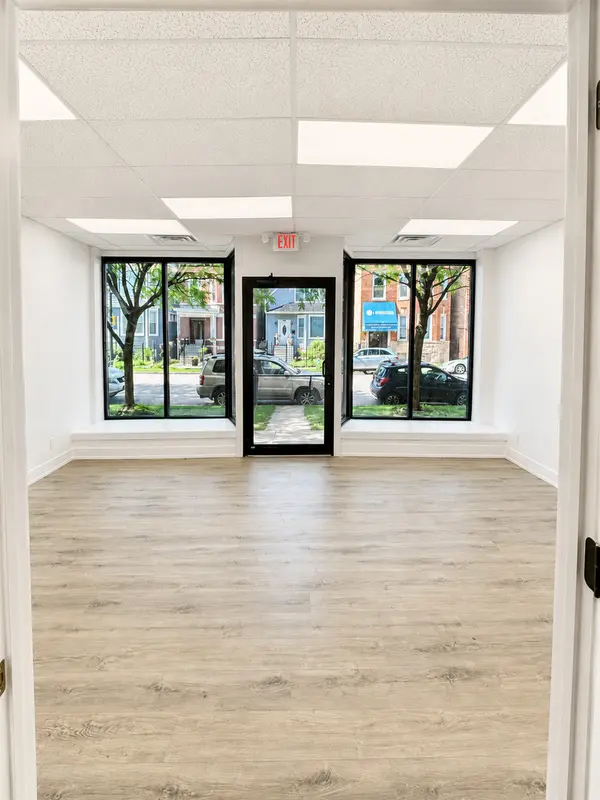 1905 W Foster AVE, Chicago, IL 60640