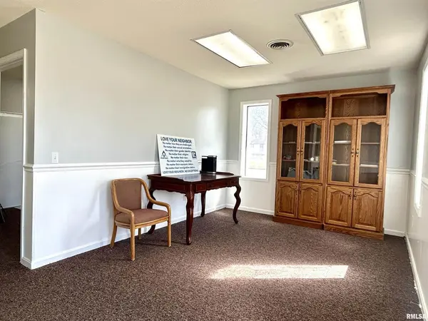 309 E Jackson ST, Carbondale, IL 62901
