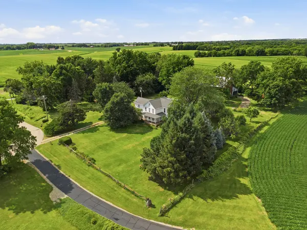 24654 Hazel RD, Sterling, IL 61081