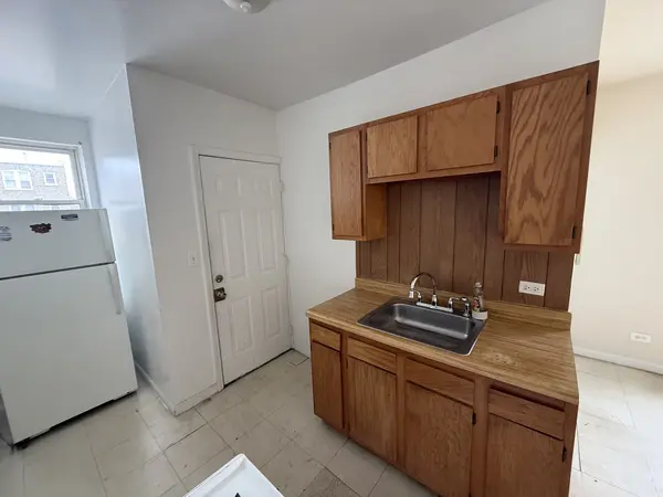 5017 W Cermak RD #5, Cicero, IL 60804