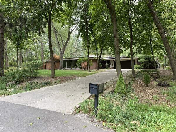12616 S 83rd AVE, Palos Park, IL 60464