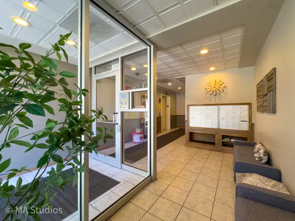 1325 PERRY ST #402, Des Plaines, IL 60016