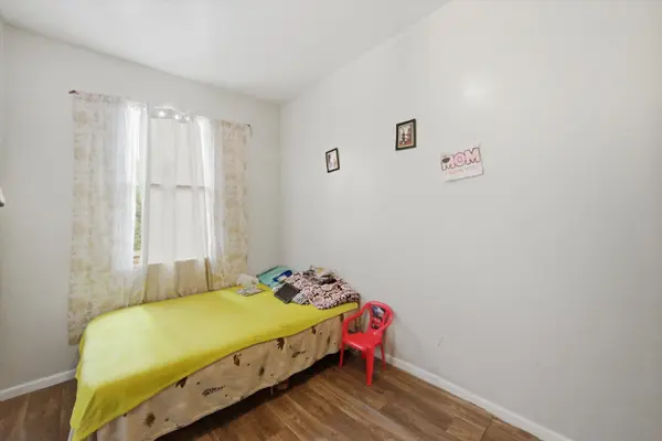8914 S Exchange AVE, Chicago, IL 60617