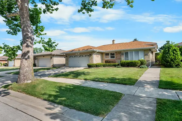8130 W Monroe ST, Niles, IL 60714