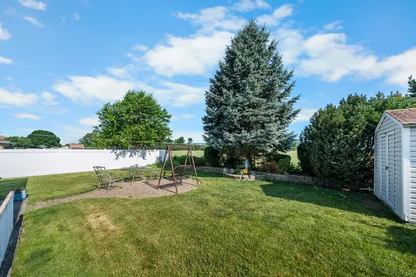 8130 W Monroe ST, Niles, IL 60714